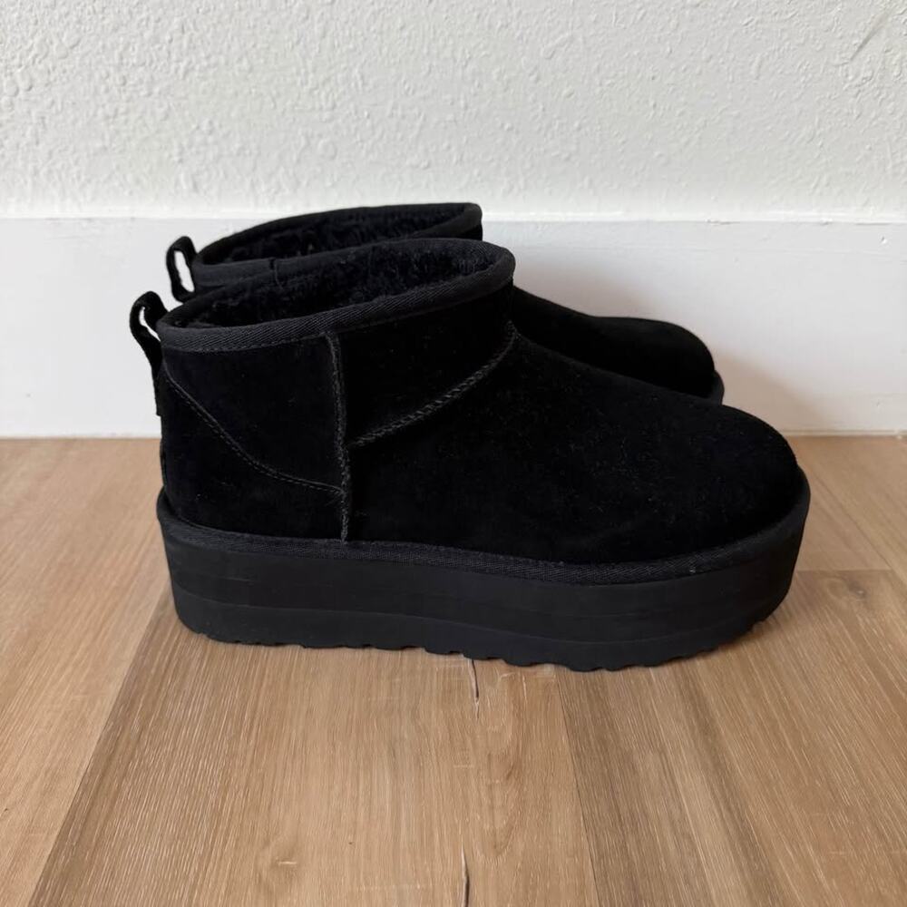 Women's UGG Classic Ultra Mini Platform Boots Black Size 10